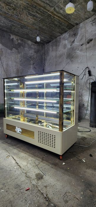 Витринный холодильник