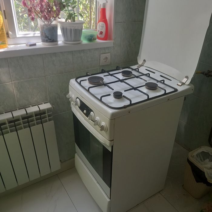 Газовая плита продам