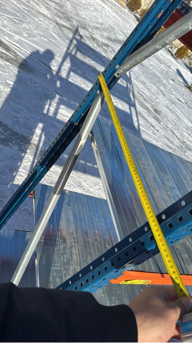 Rafturi metalice pentru scule si diverse