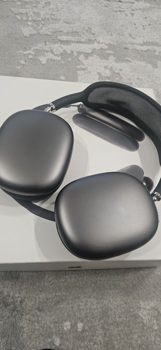 AirPods Max идеальное состояние