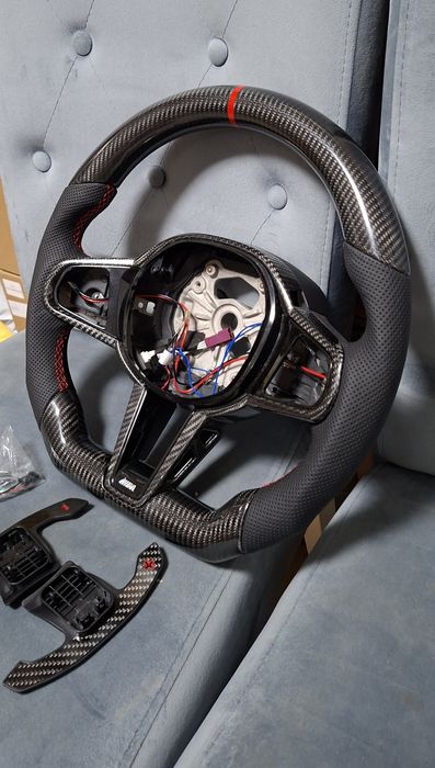 Volan carbon   BMW  Seria 1: 19-24 ,BMW  Seria 2: 19-24 ,Bmw Seria 3:19-24,BMW Seria 4: 19-24
BMW 3 Series (G20) incalzire si vibratii.
