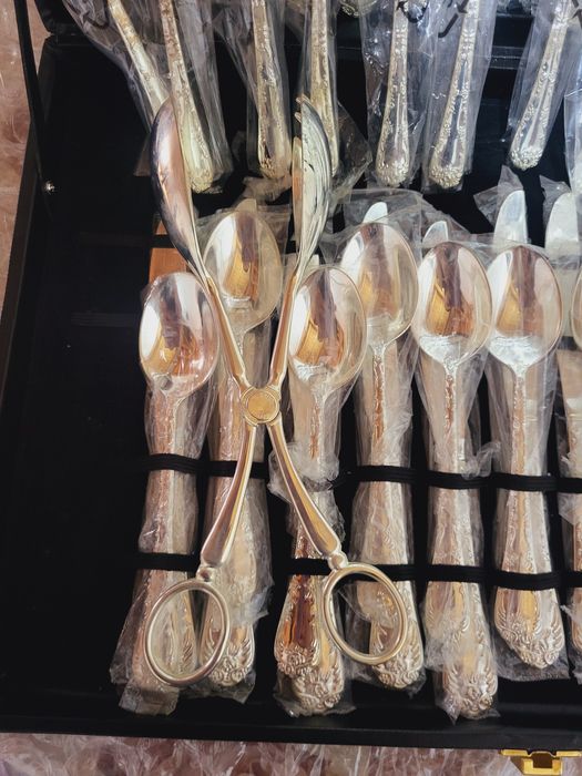 Посребрени прибори за хранене