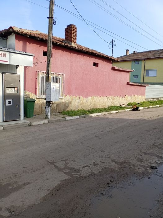 Къща + 2 Магазина