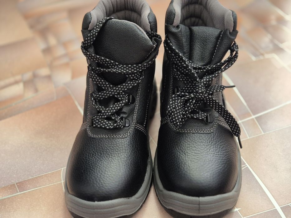 Ботинки рабочие новые