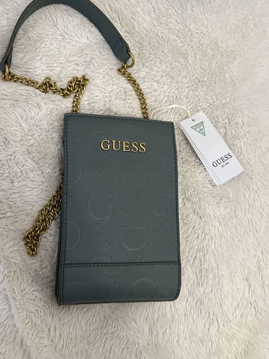 Guess -лека чантичка