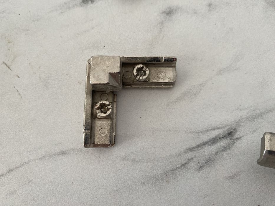 180 buc Coltar Samet pentru profil aluminiu
