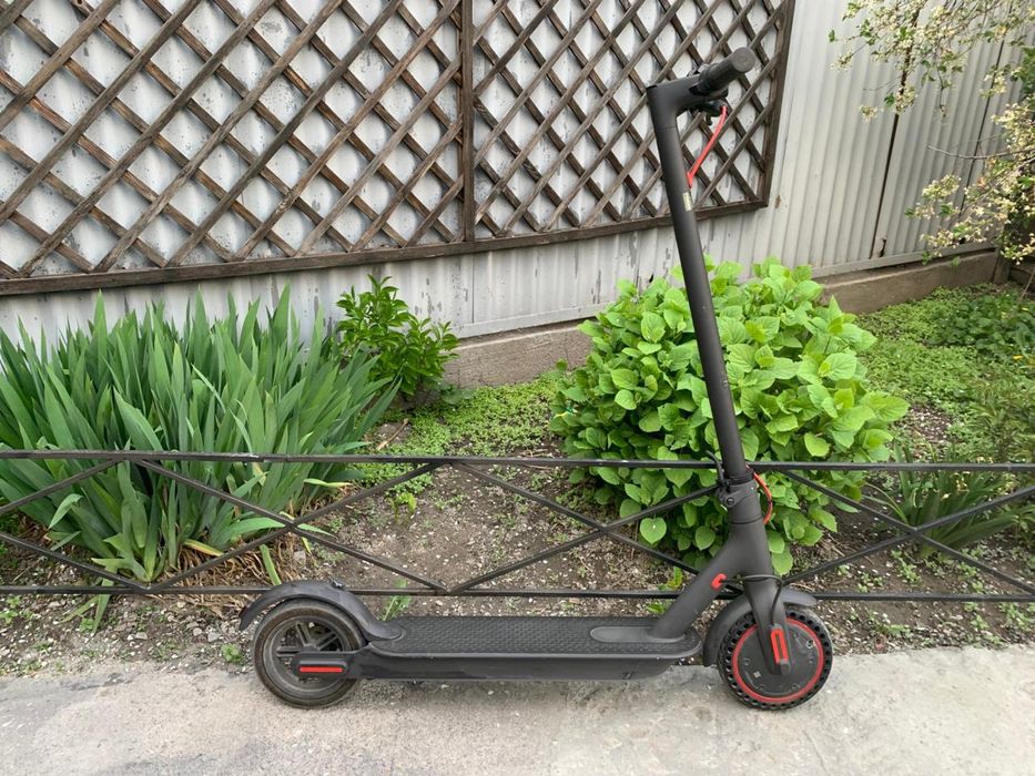 Xiaomi Mi Electric Scooter Pro 2