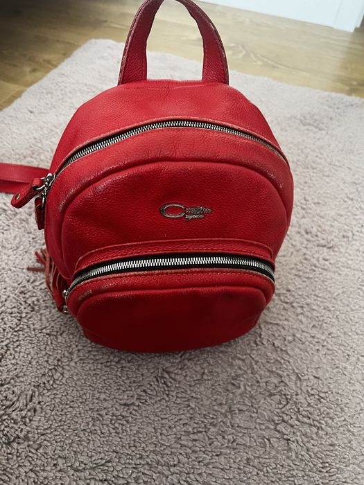 Ghiozdan din piele, Cristina Cupar