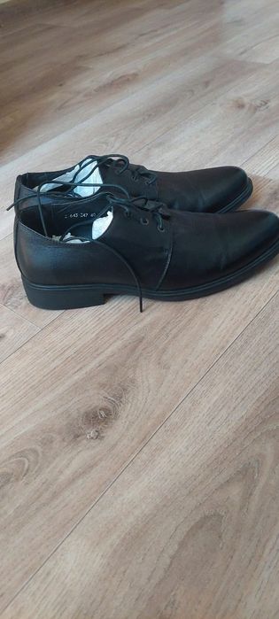 Продам мужскую обувь