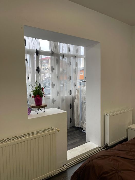 Apartament 3 camere de închiriat