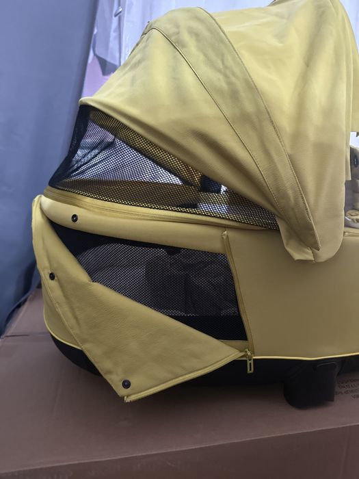 Cybex priam кош за новородено
