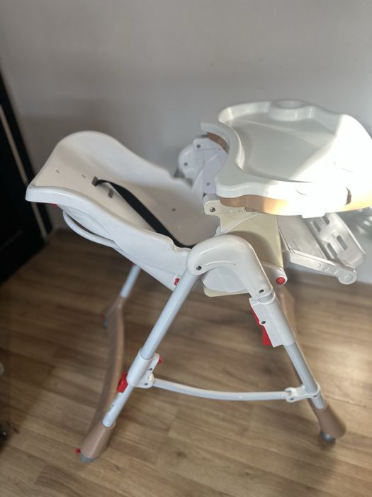 Scaun de masa.                   .