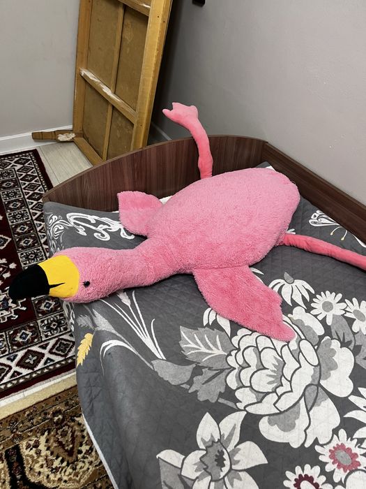 продается метровый фламинго