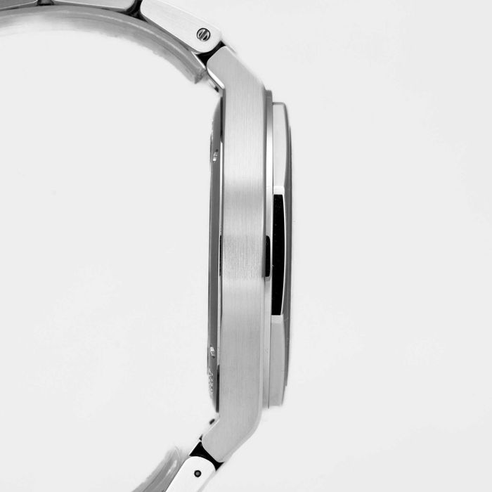 Girard Perregaux Laureato 42mm 81010 Blue dial