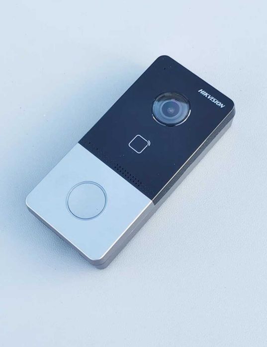 Видеодомофон-звонок Hikvision DS-KV6113-P1  материковый Китай