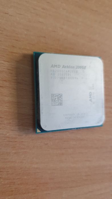Процессор AMD Athlon 200GE сокет am4 -