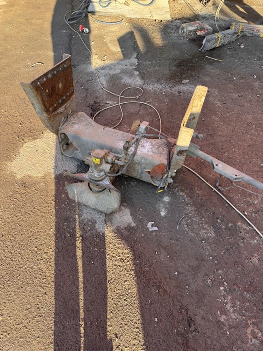 Kuzov bort tent. Salyarka bak. Parkov sotiladi