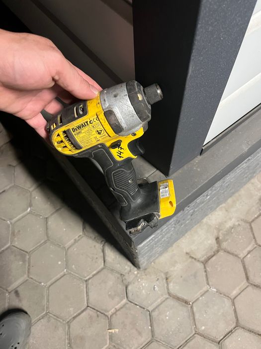 Dewalt шуруповёрт