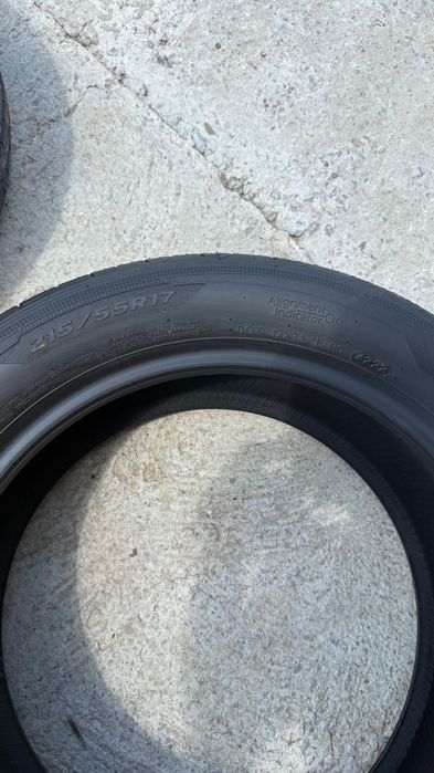Гуми 215/55/R17.