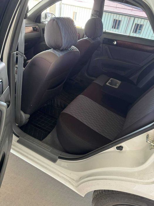 Lacetti 2013 yil 1.6 AT sotiladi