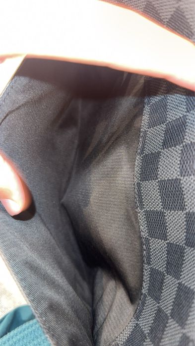 Барсетка бренда Louis vuitton