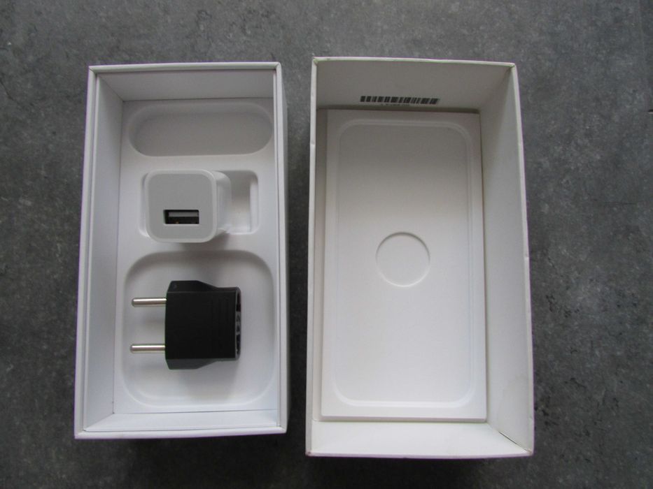 Ново оригинално зарядно Apple 5W USB Model A1385 Power Adapter