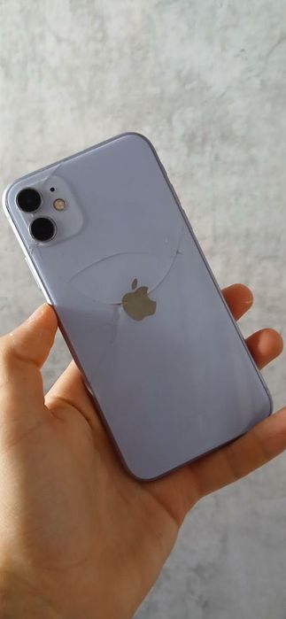 Продам айфон 11