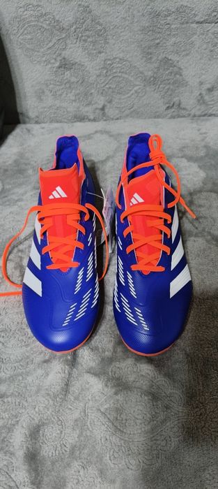 Ghete fotbal Adidas Predator