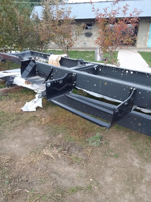 Рама на ЗИЛ 130.