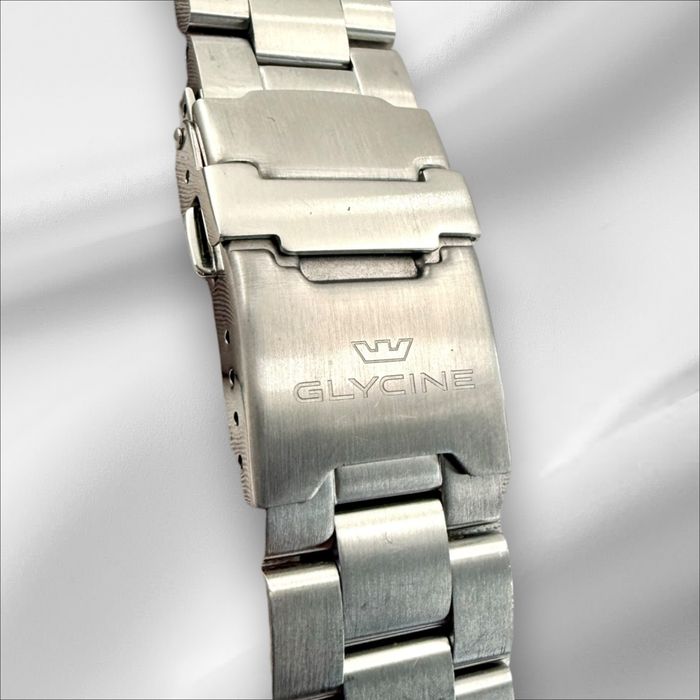 Glycine Combat Sub Automatic – Швейцарски дайвър часовник