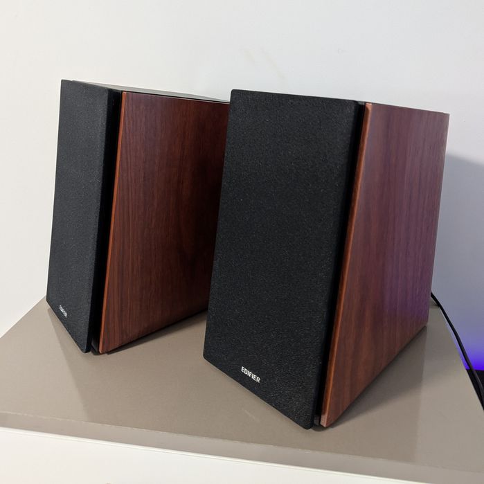 Активни тонколони Edifier R1900TV