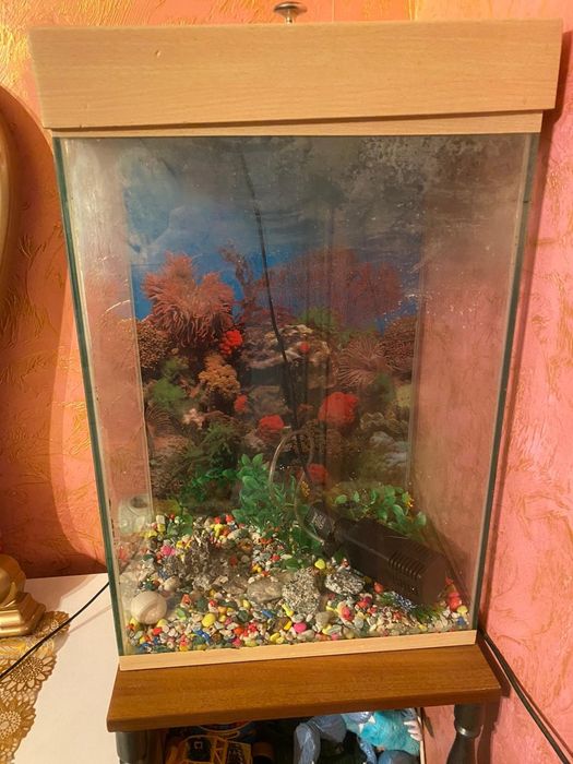 Аквариум с тумбочкой