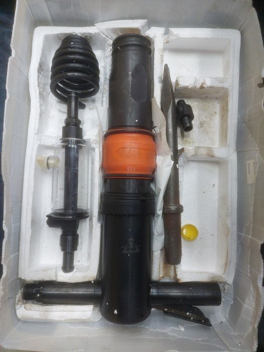 Пневматический отбойный молотокG11G20