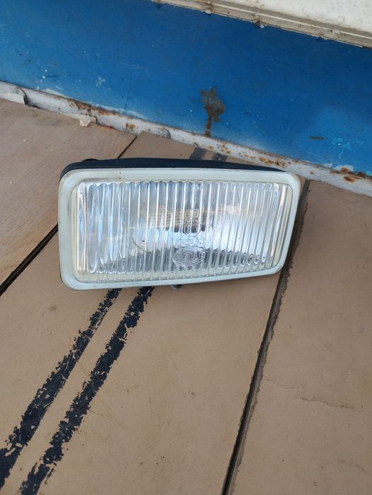 Халогенни фар Хела