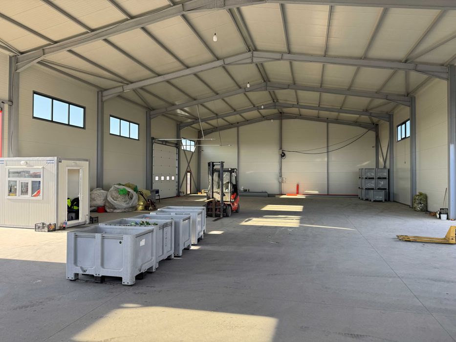 Hala spatiu inchiriat depozit Magazin si Showroom