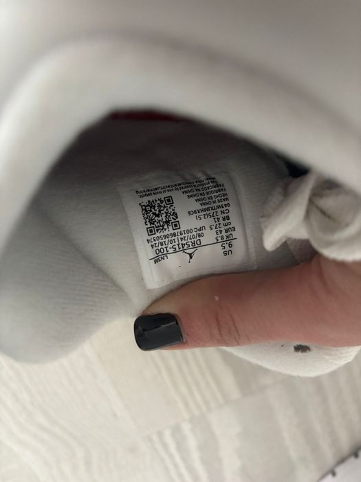 Vand  Nike SB x Air Jordan 4 Retro