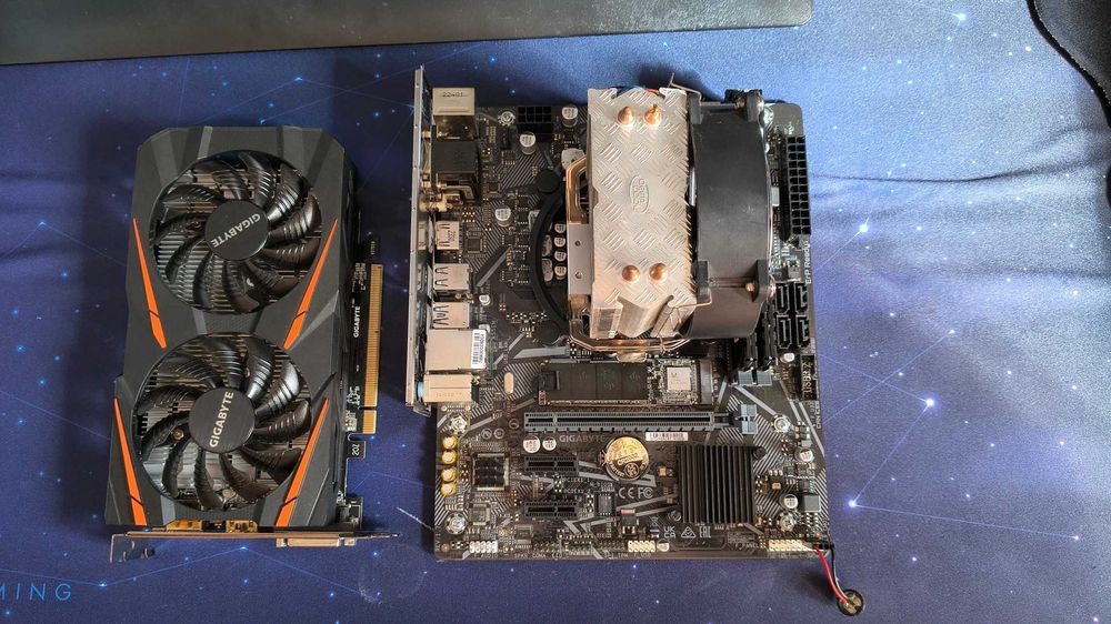 Vand sistem Intel I3 si AMD RX550