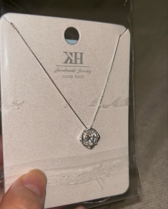 Серебряное ожерелье 925 пробы с моissанитом