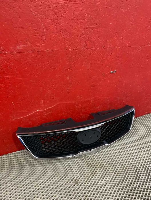 Решетка радиатора Kia Cerato 2009–2011 Jorden