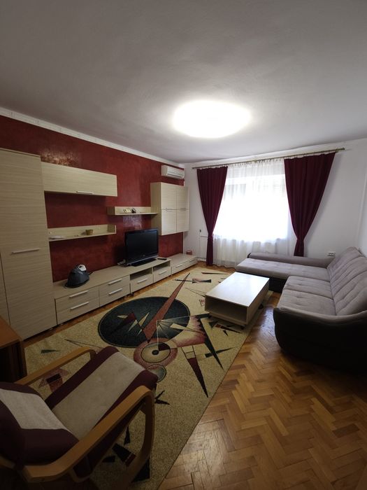 Proprietar, închiriez la casa apartament cu 3 camere in Timișoara, Calea Martirilor nr.46, pentru locuit/birouri, 100 mp