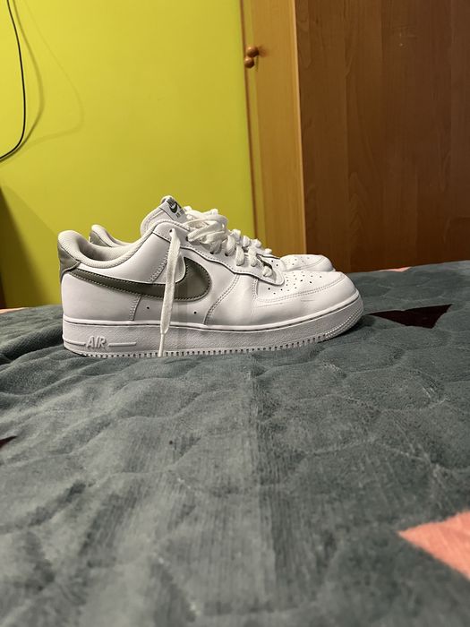 Nike air force 1’07