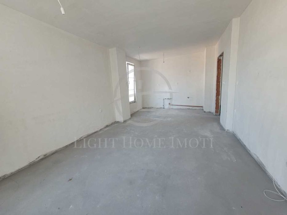 Продава се Двустаен апартамент в Пловдив, Гагарин - 68 кв.м за 1471 €/кв.м - Снимка #2