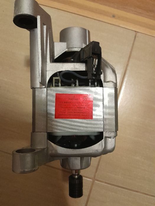 Продам электродвигатели