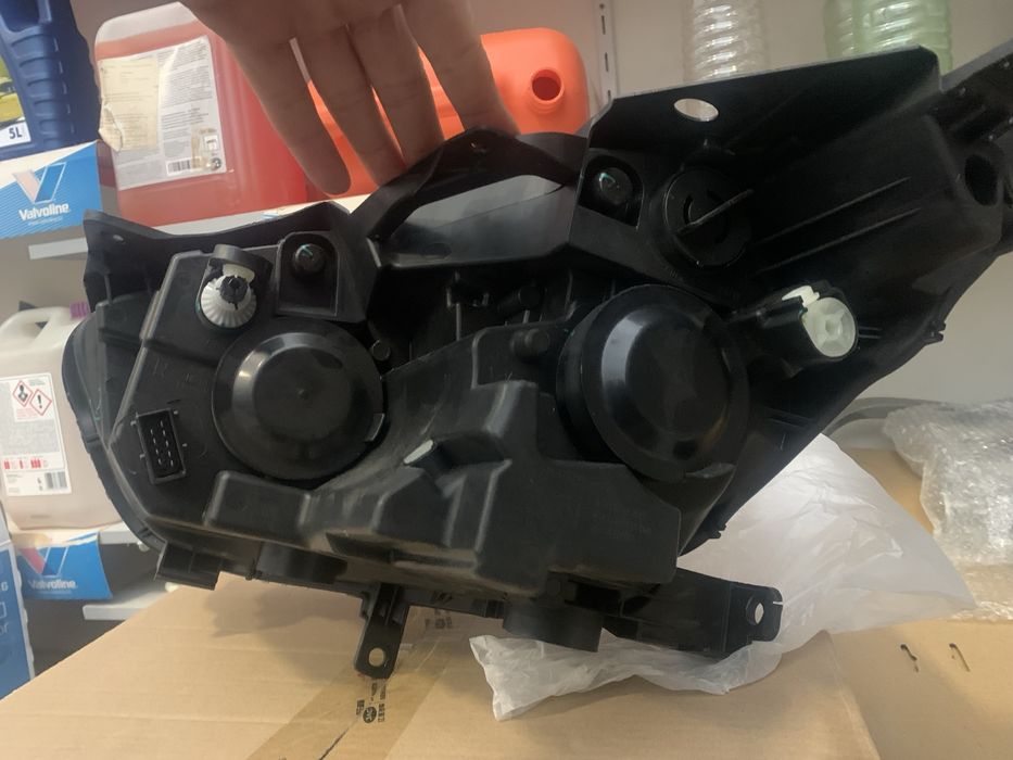 фары передние на JAC S5 Костанай