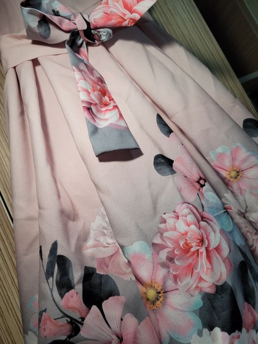 Rochie superba pentru evenimente