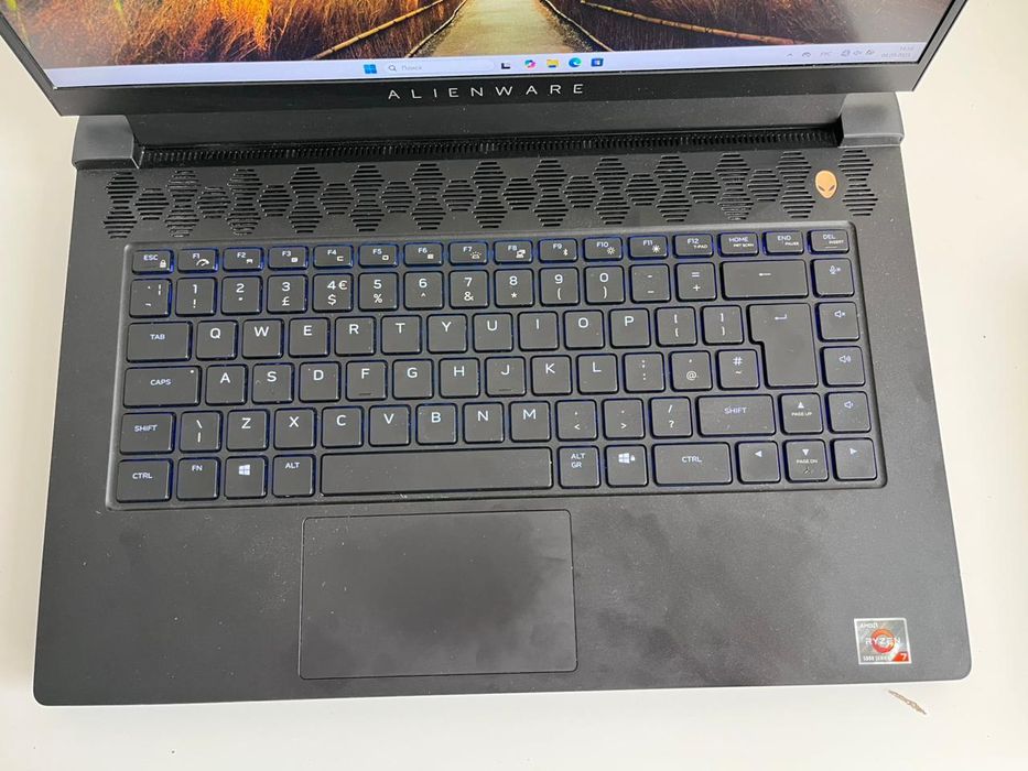 Продам ноутбук Alienware m15 R5