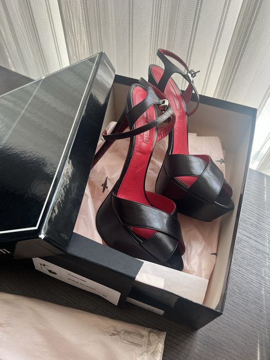 Дамски обувки с ток Cesare Pachotti