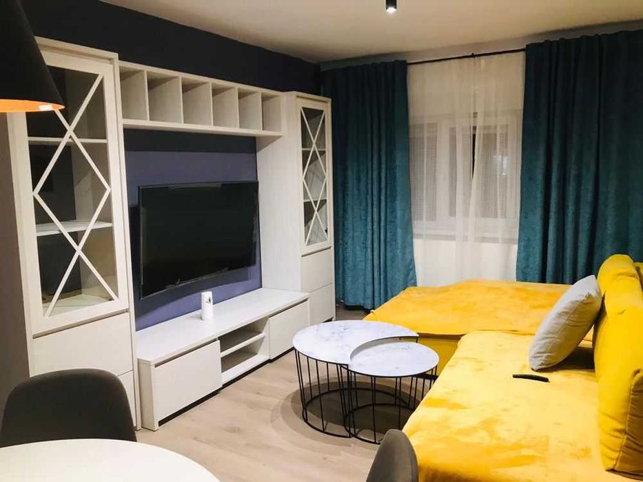 Inchiriez apt 3 camere in regim hotelier ..tel  0727400030
