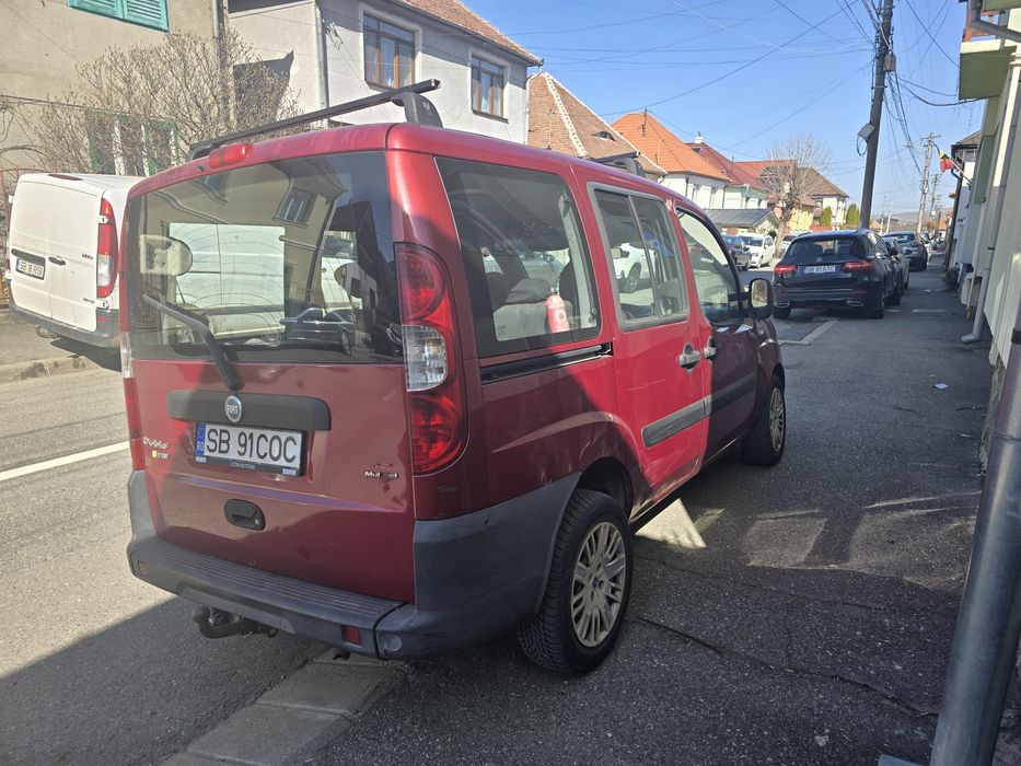FIAT Doblo 1.9 CDTI  5 locuri