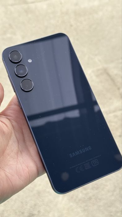 ИДЕАЛЬНЫЙ samsung A55/ 256gb
